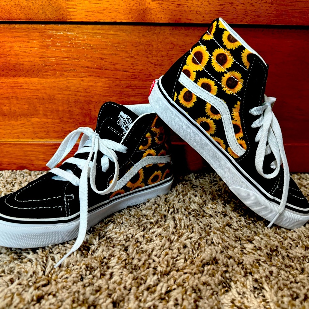 Girls EUC Vans. Worn only a few times. Sunflower high tops. Suede and canvas.